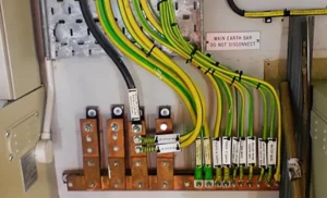 Leadsintec, your leading EMS | Essential Guide | 8 PCB Grounding Solutions + 14 Grounding Tips—Understand Them in Seconds! Leadsintec, your leading EMS | Essential Guide | 8 PCB Grounding Solutions + 14 Grounding Tips—Understand Them in Seconds!